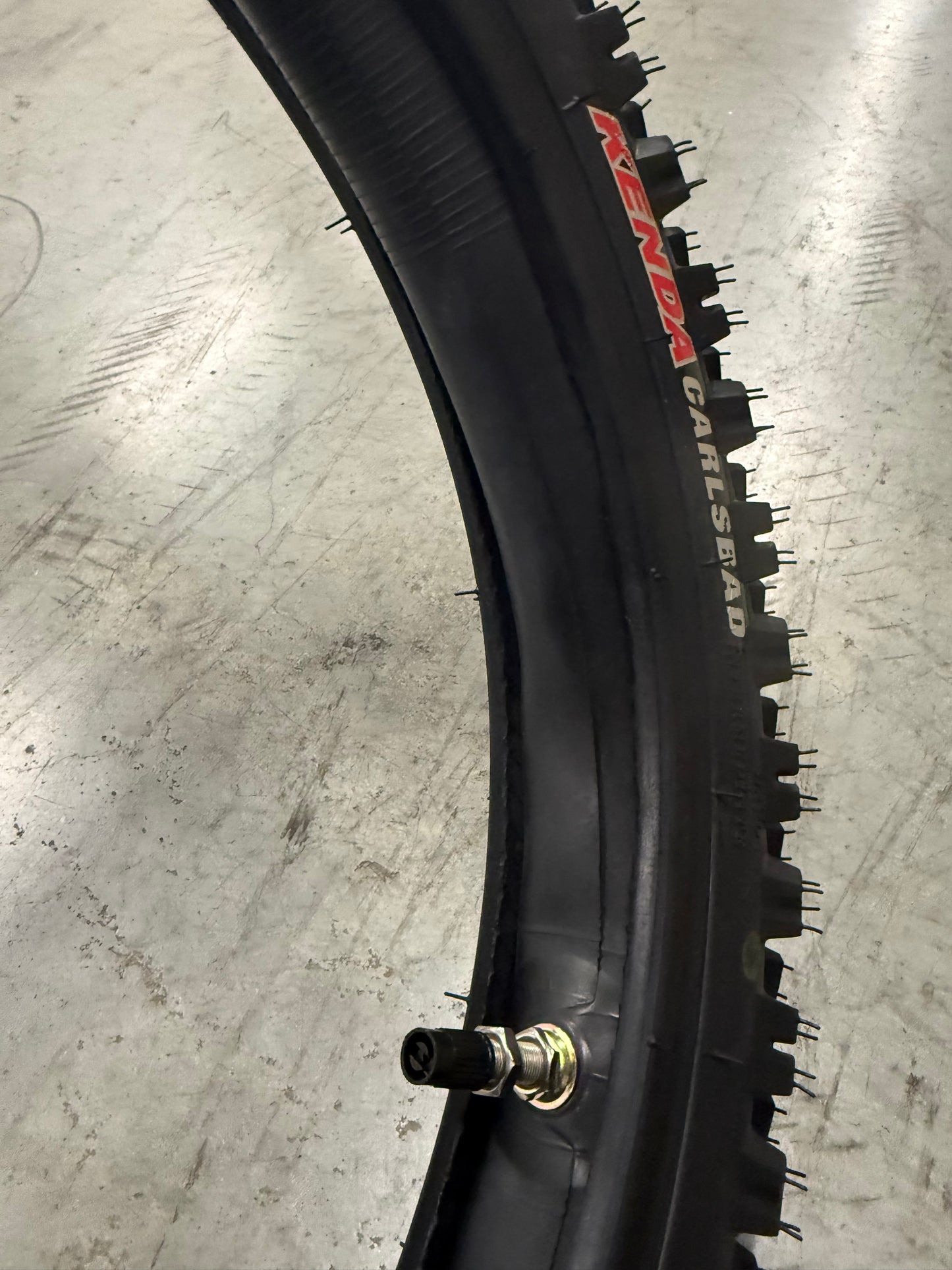 14in Kenda Carlsbad Dirt Tire w/ Tube