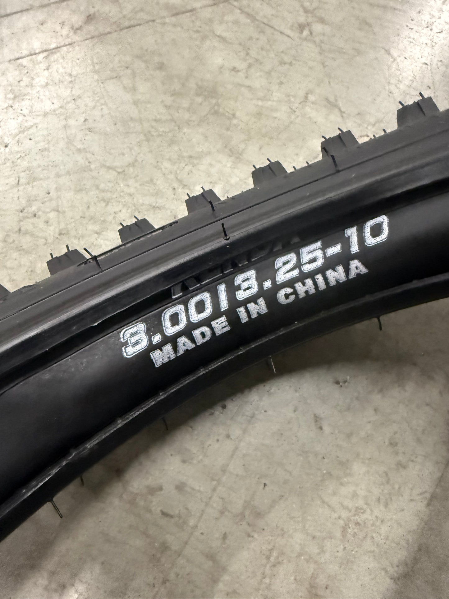 10in Kenda Millville Dirt Tire