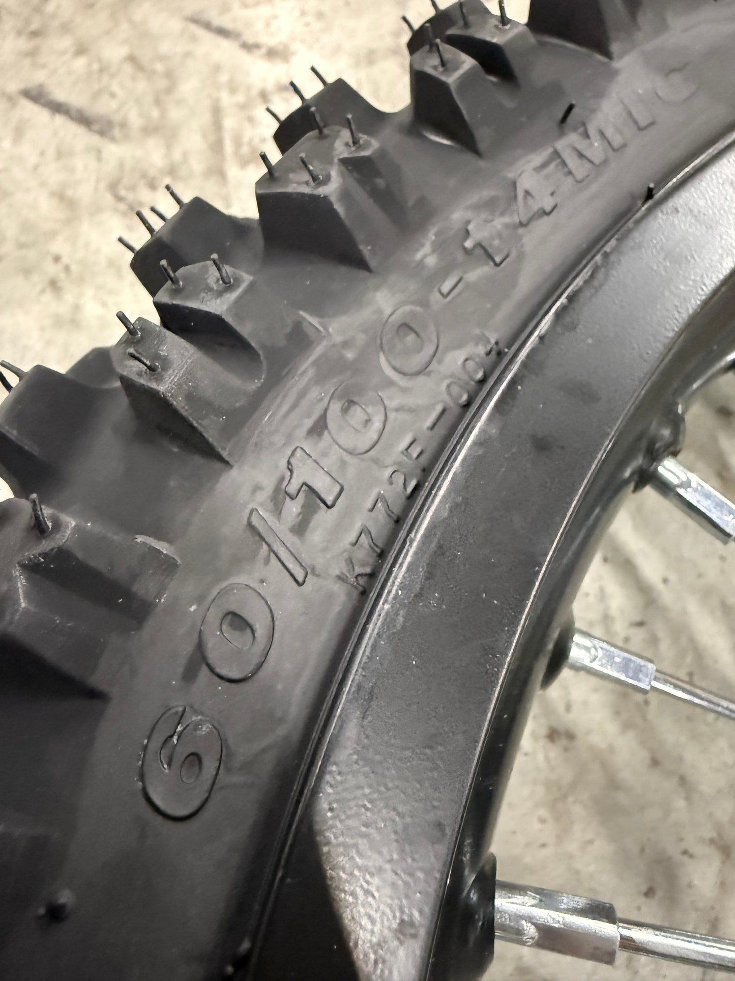 14in Spoke Dirt Front wheel w/ Kenda Carlsbad tire
