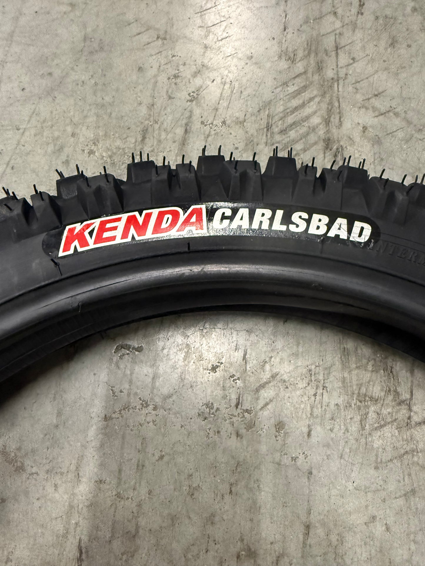 14in Kenda Carlsbad Dirt Tire w/ Tube
