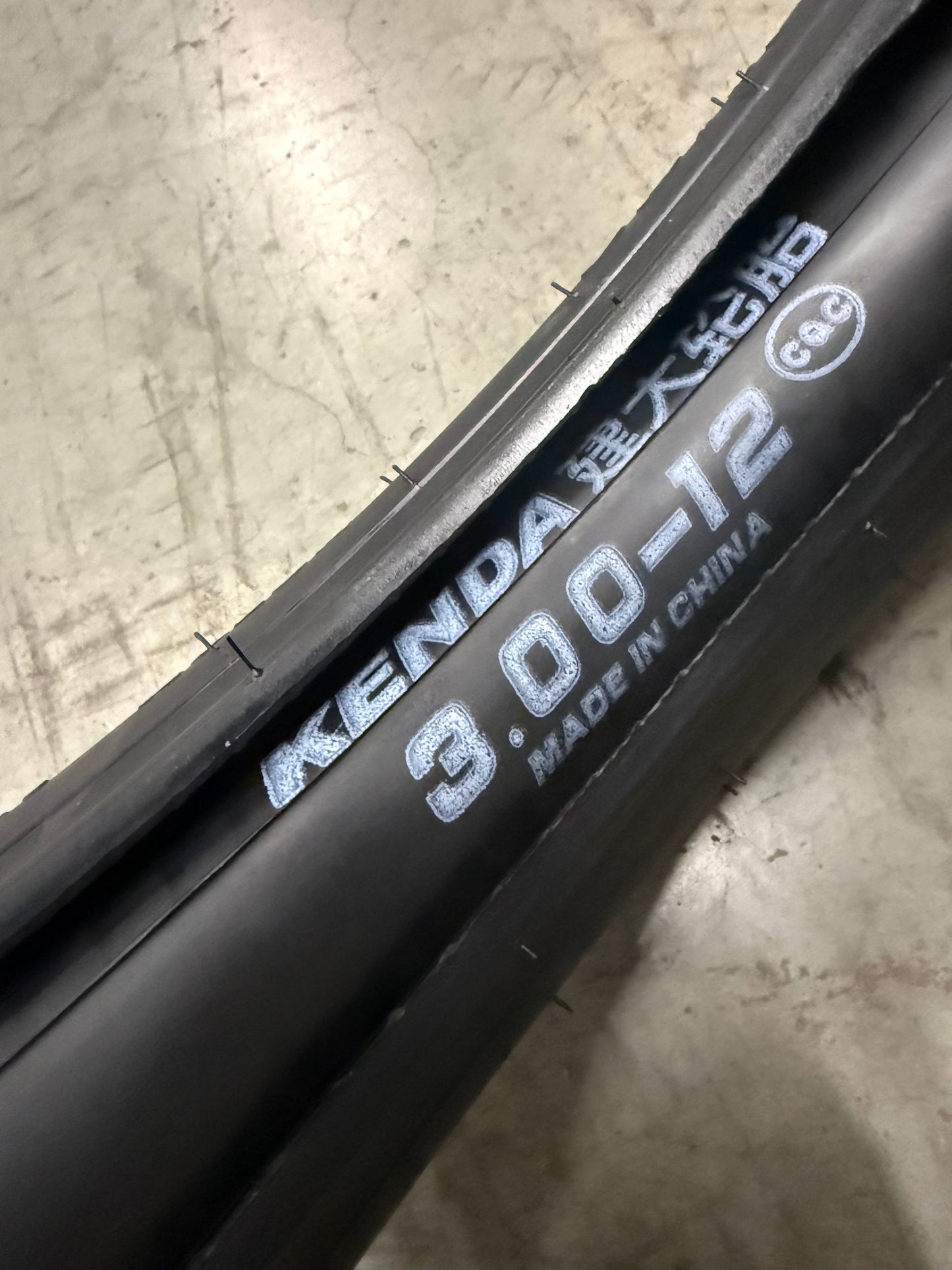 12in Kenda Carlsbad Dirt Tire w/ Tube
