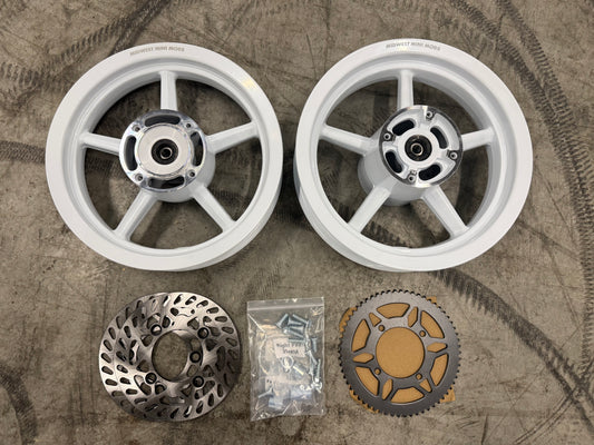 12in White Aluminum Wheels Set