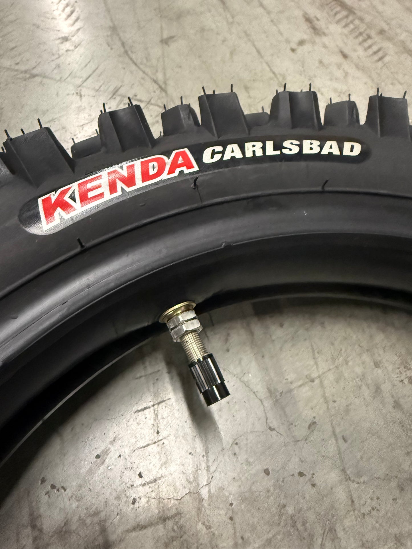 12in Kenda Carlsbad Dirt Tire w/ Tube