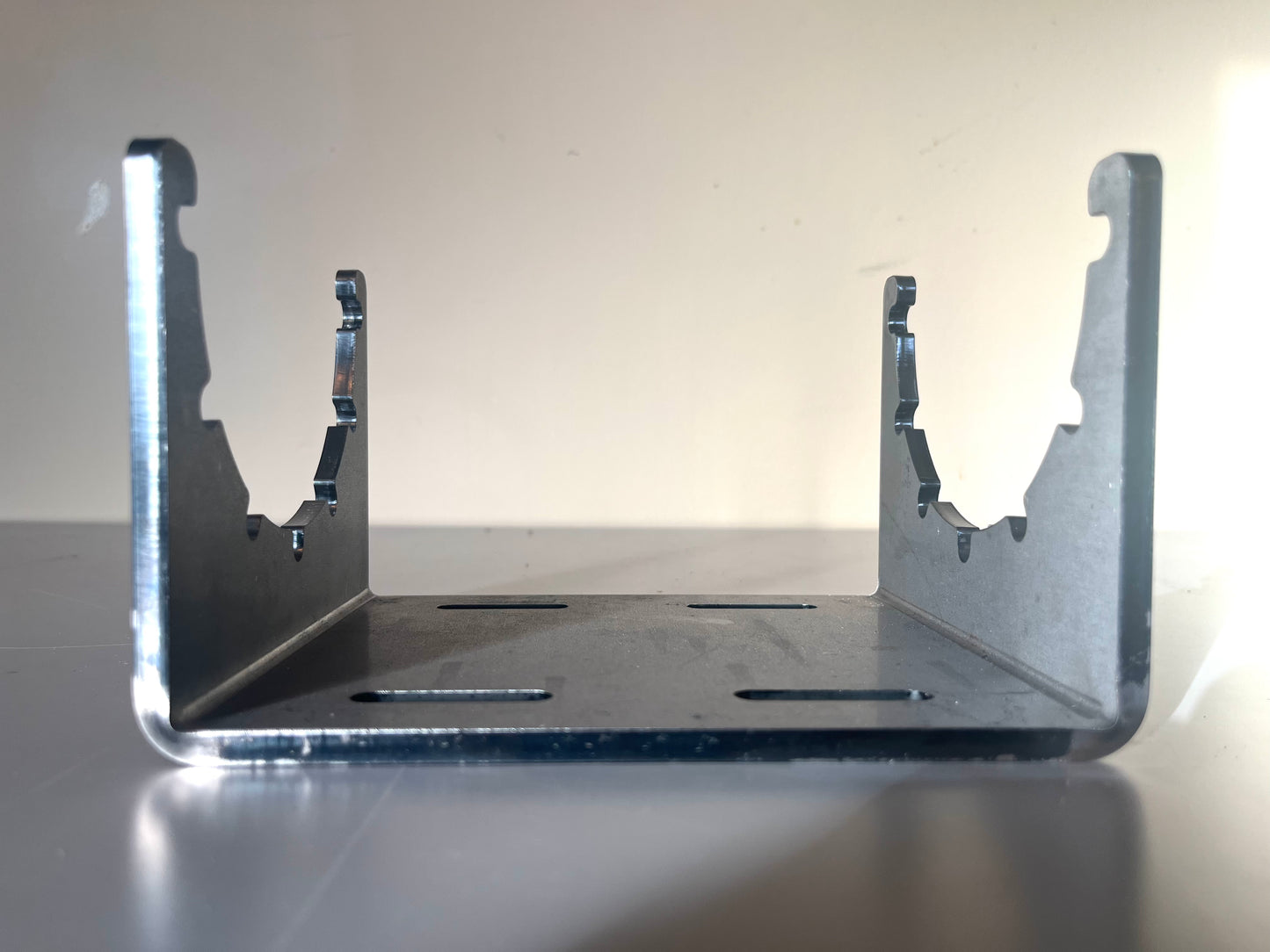 QS138 90H V3 Mounting Cradle