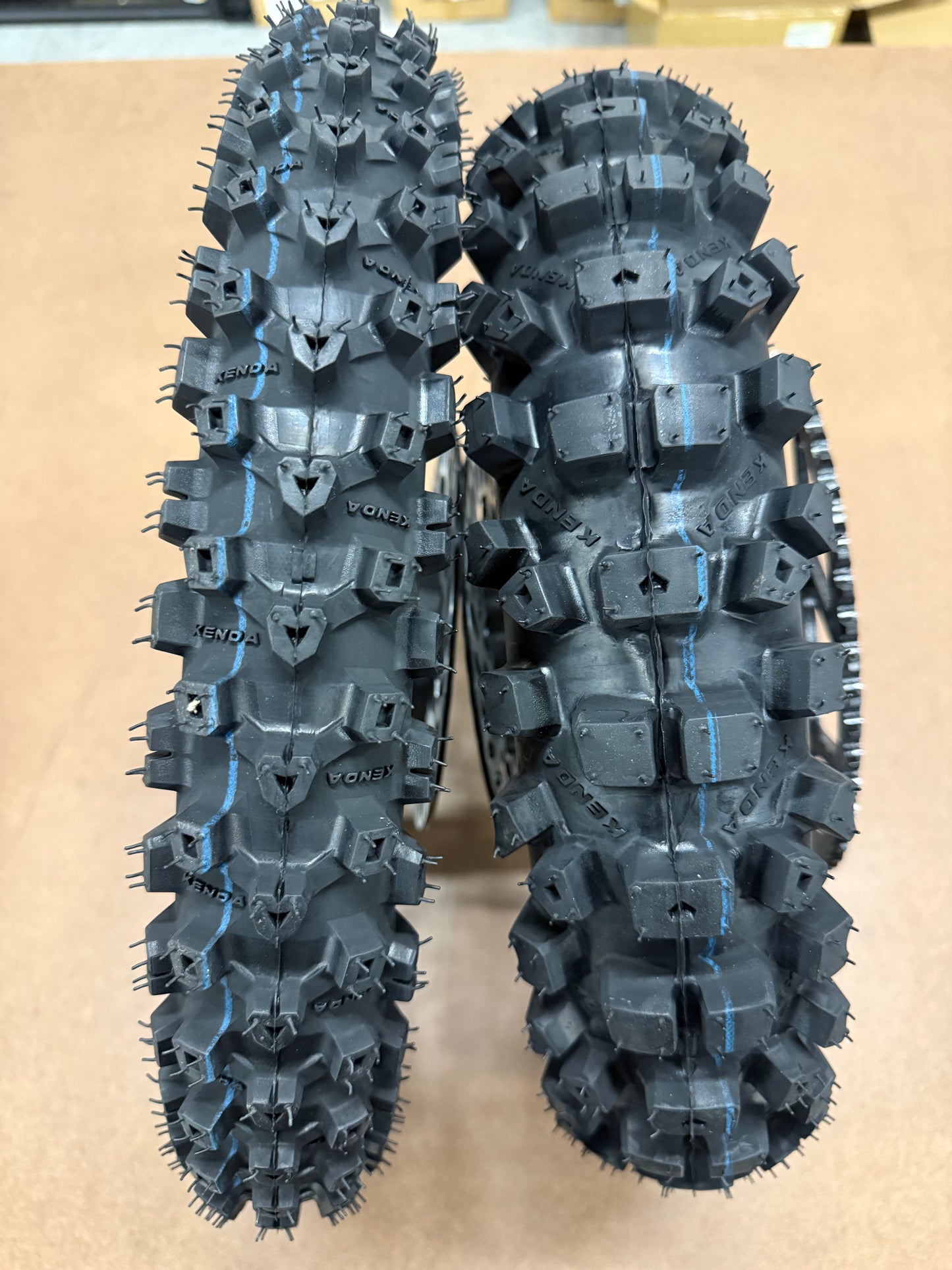 12/14 Dirt Wheel Set for Tuttio/EM5 w/ Kenda Carlsbad Tires