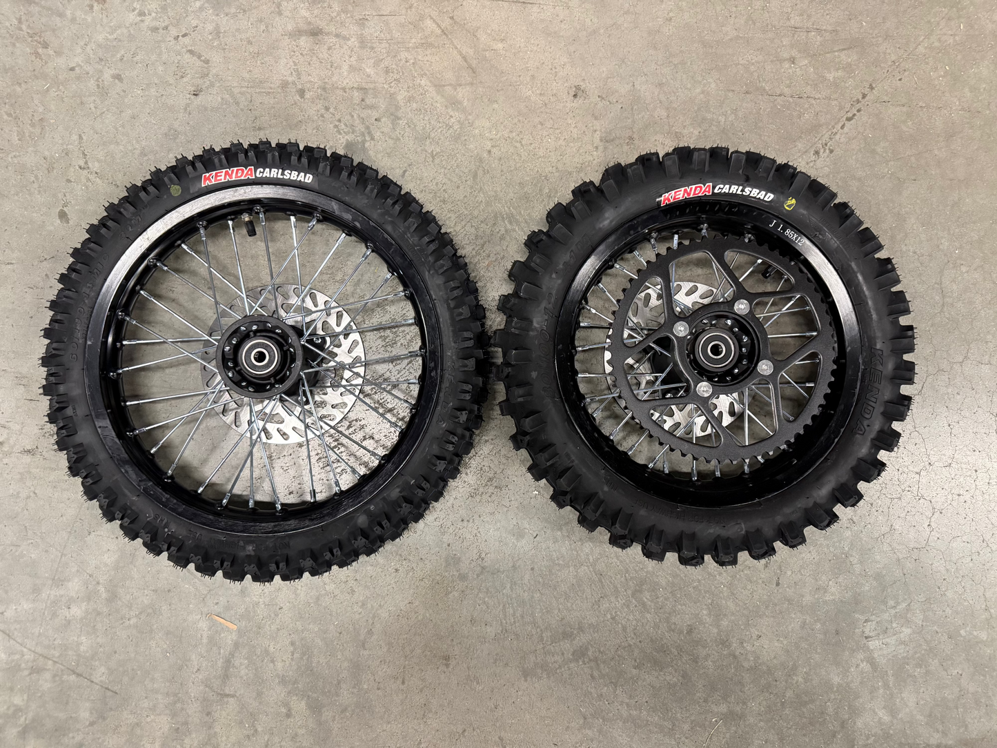 12/14 Dirt Wheel Set for Tuttio/EM5 w/ Kenda Carlsbad Tires